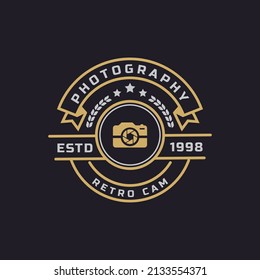 Vintage Retro Badge for Photography Logo with Camera Logo Emblem Design Symbol