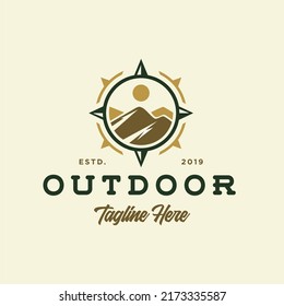 vintage retro outdoor brand logo concept. hipster badge adventure outdoor logo with Compass and mountain  design concept. Universal compass logo. Modern vintage retro concept