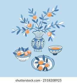 Vajilla de Antiguas y naranjas sobre fondo azul. Conjunto de frutas con estilo. Placa y jarrón de Chinoiserie. Diseño de tarjeta naranja.