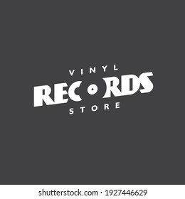 Los registros de vinilo almacenan el diseño del logotipo de la tipografía con el registro LP en el espacio negativo. Idea del concepto de símbolo para la tienda de medios de música. Texto de logotipo vectorial creativo estilizado. Música y tema de fiesta.