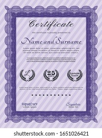 Plantilla de certificado clásico violeta. Bonito diseño. Detallado. Fácil de imprimir. 