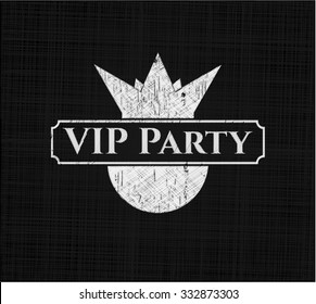 Fiesta VIP escrita en una pizarra