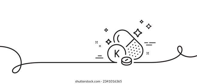 Vitamin-K-Strichsymbol. Kontinuierlich eine Linie mit curl. Nährwertkennzeichnung von Lebensmitteln. Symbol für Kapseln oder Pilzzuschläge. Vitamin-K-Bänder mit Einzelkonturen Loop-Kurve Muster. Vektorgrafik