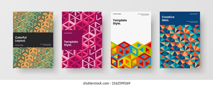 Conjunto de plantillas vectoriales de diseño de cubierta Vivid. Colección conceptual de folletos con formas de mosaico premium.