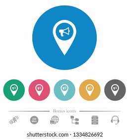 Iconos blancos planos de la navegación de voz en fondos redondos del color. 6 iconos de bonificación incluidos.