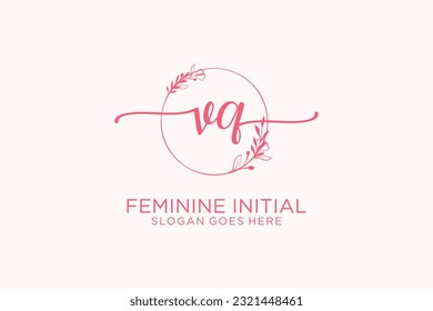 VQ Beauty-Monogramm und elegantes Logo Design Handschrift-Logo der ersten Signatur, Hochzeit, Mode, Blumen und botanisch mit kreativen Vorlage.