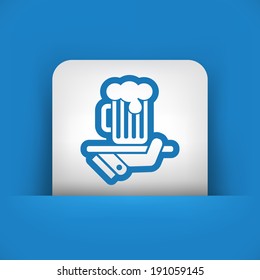 Waiter serving beer icon