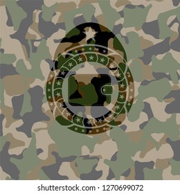 wallet icon on camouflaged texture