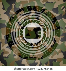 wallet icon on camouflaged texture