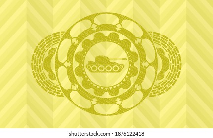 Kriegstank Icon in Gelb Schlaganfall realistisches Emblem. Zitronenfeiner Hintergrund. Intensive Illustration. 