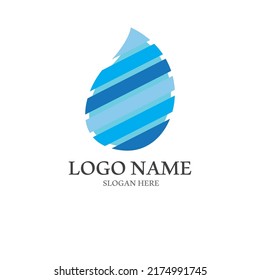 Logotipo de gota de agua, logo con el concepto de ilustración vectorial sobre fondo aislado blanco.