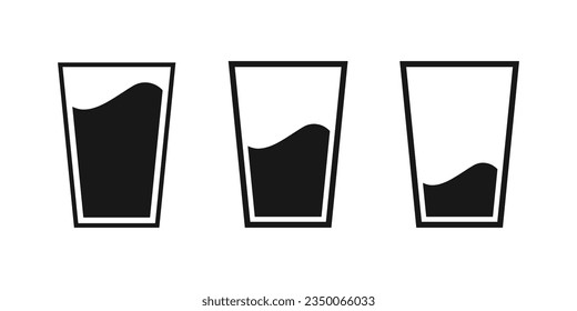 Icono vectorial de vidrio de agua en conjunto de iconos de diseño plano sólido negro. Variación de la cantidad