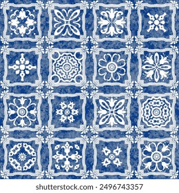 Motif harmonieux à l'aquarelle de carreaux bleus avec des ornements géométriques et floraux blancs 
