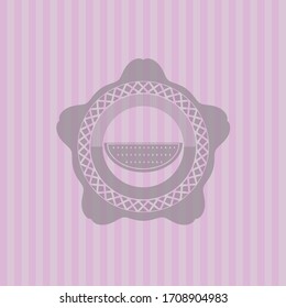 icono de sandía dentro del emblema rosa de estilo retro. Diseño conceptual.