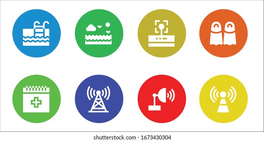 conjunto de iconos de onda. 8 iconos de onda rellenos.  Iconos modernos sencillos, como: Piscina, Sangre, Mar, Torre, Wifi, Plato satelital, Aletas, Señal