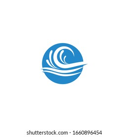 Iconos de ondas. Símbolos vectoriales de olas de agua azul oceánica o marina en forma de salpicaduras, olas de mar rugosas, rodillos de marea, rizos de espuma tormentosa, corrientes onduladas con balones de surf para distintivos o emblemas