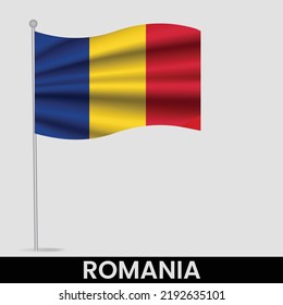 Waving Fahne von Rumänien auf Flagpol. Vorlage für die Erstellung eines unabhängigen Tagesplakats
