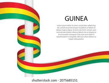 ondeando una cinta en el poste con la bandera de Guinea. Plantilla para diseño de afiches del día de la independencia