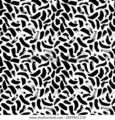 Wavy and swirled brush strokes vector seamless pattern. Black paint freehand scribbles, abstract ink background. Brushstrokes, smears, lines, squiggle pattern. Abstract wallpaper design, textile print