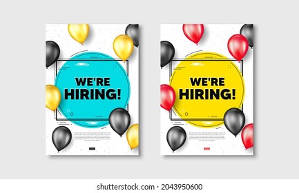 Estamos contratando texto. Afiches de volante con globos realistas cubiertos. Cartel de la agencia de contratación. Símbolo de contratación de empleados. Contratación de afiches blancos para marcos de texto. Los globos se cubren. Vector