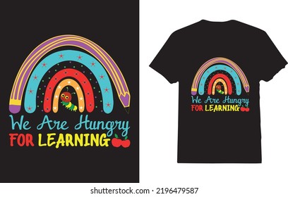 Wir sind auf der Suche nach einem T-Shirt-Design für Mensch und Frau von Rainbow Caterpillar Teacher für Männer und Frauen