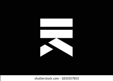 Diseño del logo de la carta WE sobre fondo de lujo. Concepto de logotipo de letras de monograma EW. Diseño de iconos WE. EW diseño de iconos de letras elegantes y profesionales sobre fondo negro. W E EW NOSOTROS