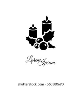 Web icon. Christmas candle and holly berry