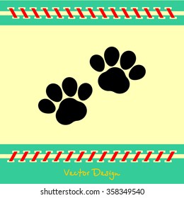 Web line icon. Animal footprint.