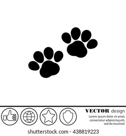 Web line icon. Animal footprint.