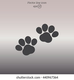 Web line icon. Animal footprint.