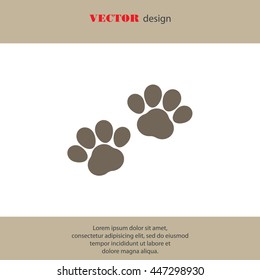 Web line icon. Animal footprint.