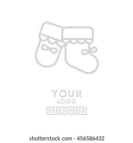 Web line icon. Baby's bootees