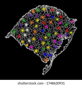 Mapa vectorial de malla web del estado de Rio Grande do Sul con efecto de resplandor en un fondo negro. Líneas abstractas, puntos de luz y puntos esféricos forman un mapa de la constelación del estado de Rio Grande do Sul.