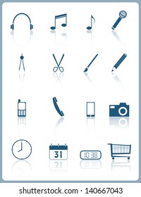 Web pictograms and icons with reflection