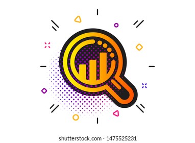 Web targeting chart sign. Halftone circles pattern. Seo analysis icon. Traffic management symbol. Classic flat seo analysis icon. Vector