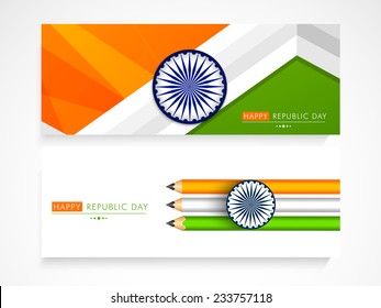 Cabecera de sitio web o banner puesto en tricolor nacional con rueda ashoka para la celebración del Día de la República India.