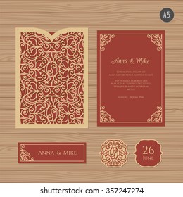 Invitación a la boda o tarjeta de felicitación con adorno vintage. Plantilla de envolvente de papel. Modelo de sobre invitación de matrimonio para corte láser. Ilustración vectorial. 