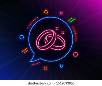 Wedding rings line icon. Neon laser lights. Romantic love sign. Valentine day symbol. Glow laser speech bubble. Neon lights chat bubble. Banner badge with wedding rings icon. Vector