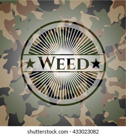 Weed sobre el patrón de camuflaje