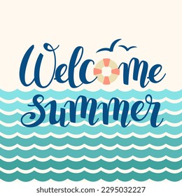 verano de bienvenida, plantilla de logotipo en un diseño retro. Ilustración vectorial de las letras estivales con olas de mar, gaviota y salvavidas