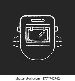 Máscara de soldadura tiza icono blanco sobre fondo negro. Cabecera para trabajar en ingeniería. Seguridad laboral para constructores. Casco facial para trabajar en la producción pesada. Ilustración de pizarra vectorial aislada