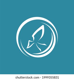 El logotipo del vector de cola de ballena, puede ser utilizado para aquellos de ustedes que trabajan en el campo de la pesca o el transporte marítimo. 