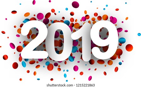 Antecedentes blancos del año nuevo 2019 con coloridos confeti oval. Ilustración de papel vector.