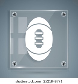 Icono blanco de la pelota de fútbol americano aislado en fondo gris. Icono de pelota de rugby. Símbolo de juego deportivo Equipo. Paneles de vidrio cuadrados. Vector