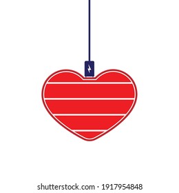 Fondo blanco con forma de corazón rojo bajo nivel de batería y cable de carga