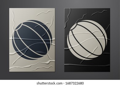 Weiße Beach-Ball-Symbol einzeln auf zerbrochenem Papierhintergrund. Kunststil aus Papier. Vektorillustration-Illustration