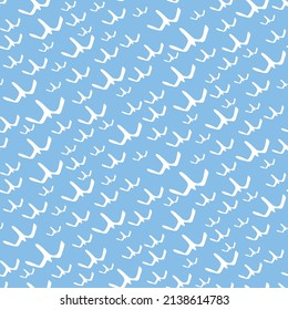 Weiße Vögel am Himmel nahtloses Vektormuster