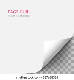 Hoja de papel blanco en blanco con esquina curva aislada en fondo transparente. Ilustración vectorial realista del papel curvado.