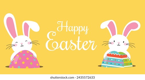 Conejito blanco con coloridos huevos de Pascua sobre fondo amarillo.