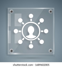 White Business Netzwerk und Kommunikation Symbol einzeln auf grauem Hintergrund. Starkes Netzwerk-Marketing, Einfluss und Führung. Viereckige Glasplatten. Vektorillustration-Illustration
